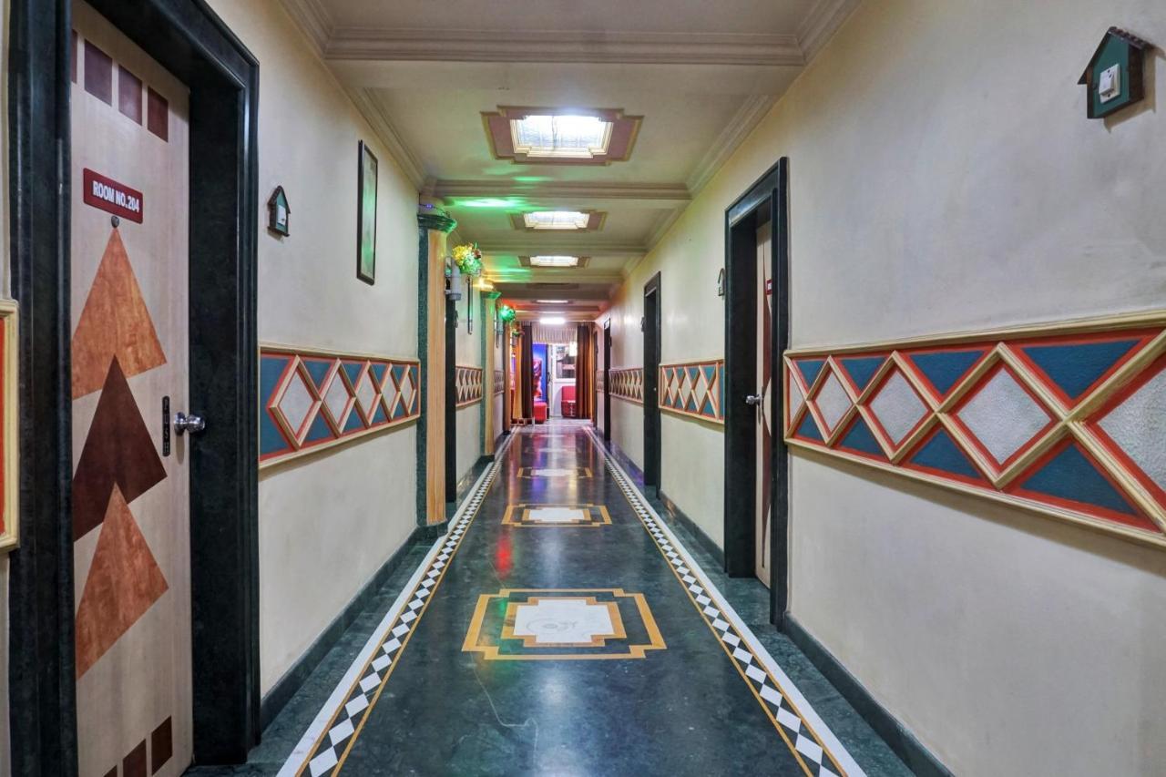 Collection O Shiv Inn Пуне Екстер'єр фото