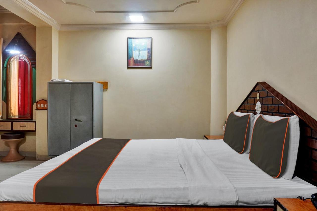 Collection O Shiv Inn Пуне Екстер'єр фото