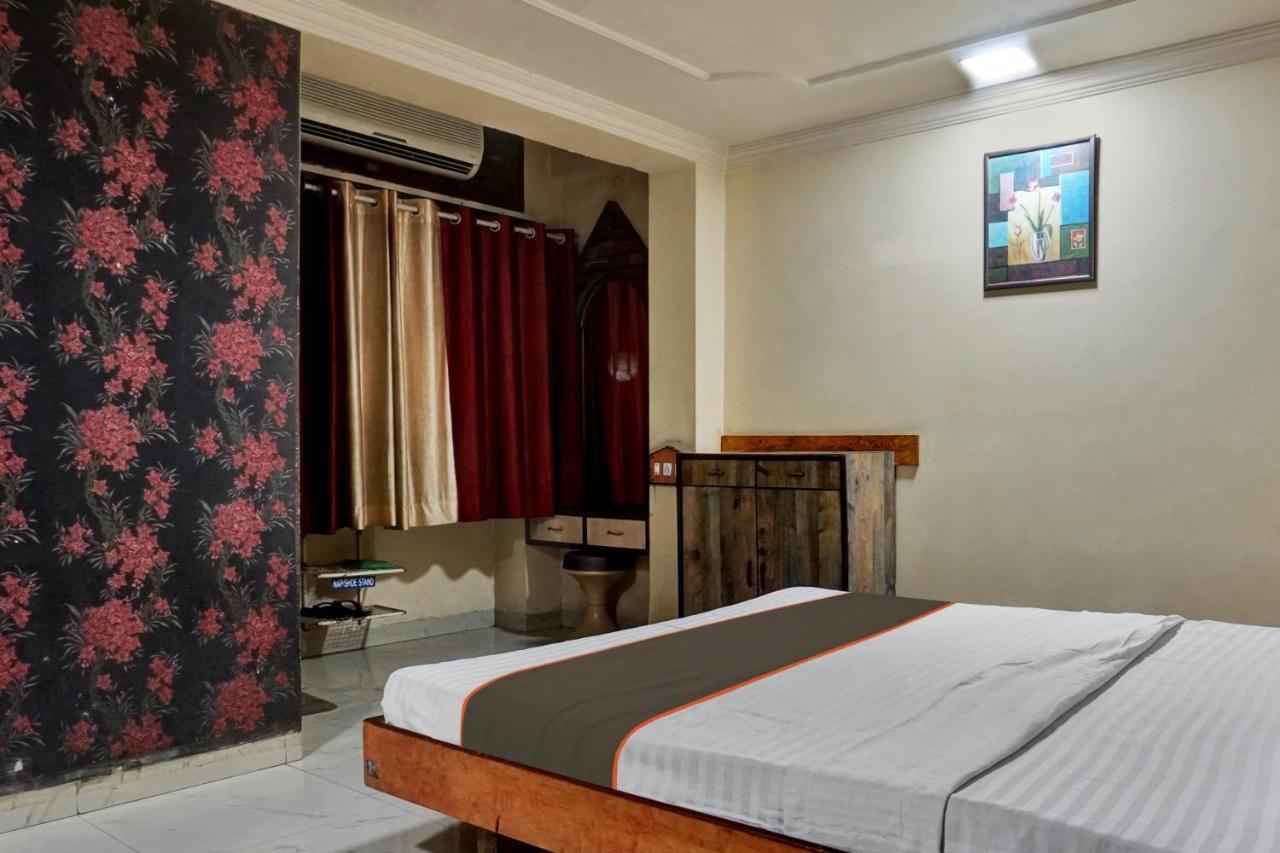 Collection O Shiv Inn Пуне Екстер'єр фото
