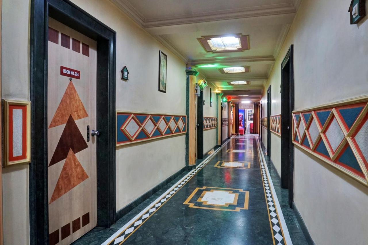 Collection O Shiv Inn Пуне Екстер'єр фото