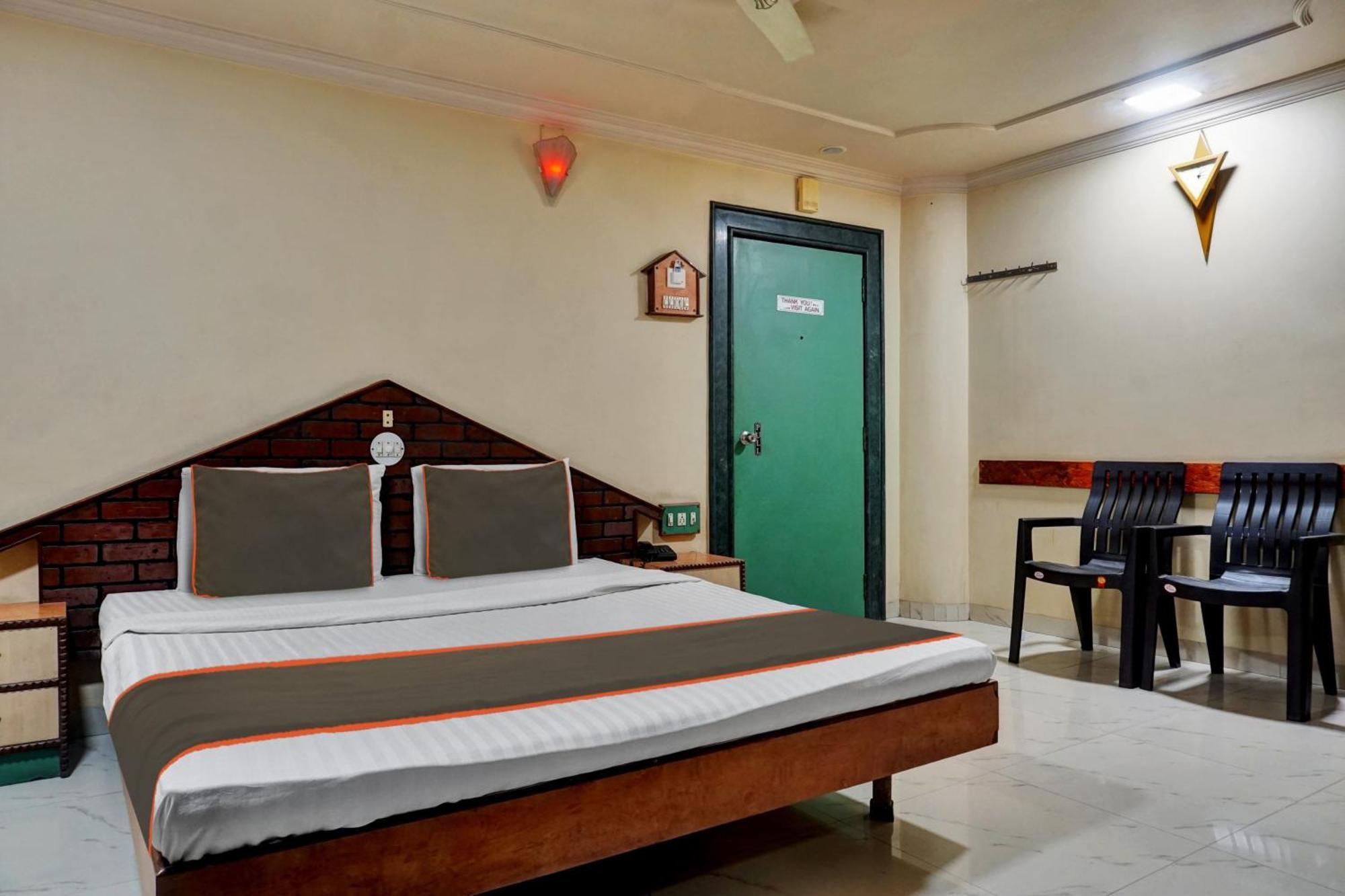 Collection O Shiv Inn Пуне Екстер'єр фото